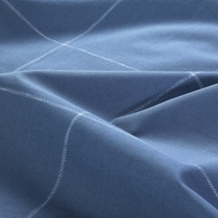 Blauw-wit geruit textiel, een frisse en klassieke keuze voor verschillende toepassingen.